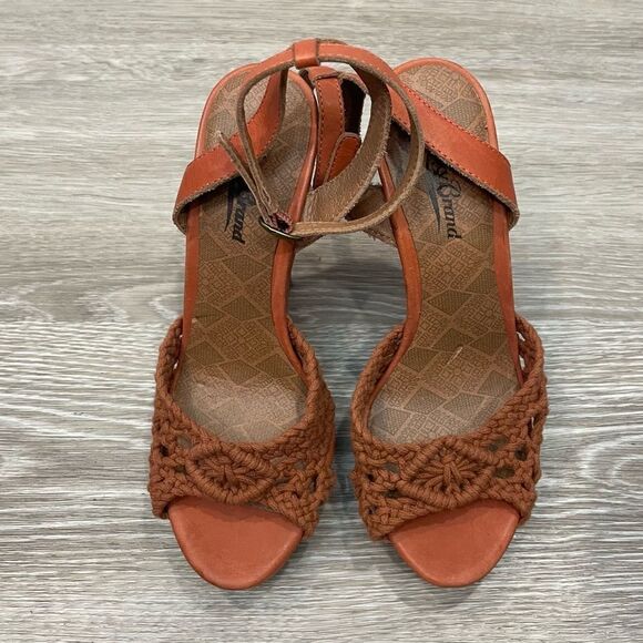 Lucky Brand Vintage Wood Heels Clogs Mules Heels - Picture 1 of 7